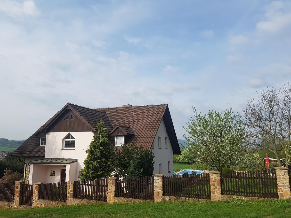 Vila Na Skalce Ceska Kamenice Exterior foto